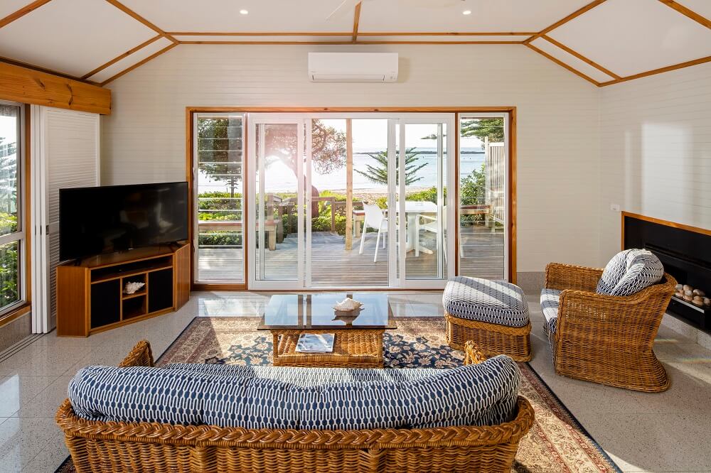 Kims Beachside retreat Central Coast accommodation long jetty toowoon bay