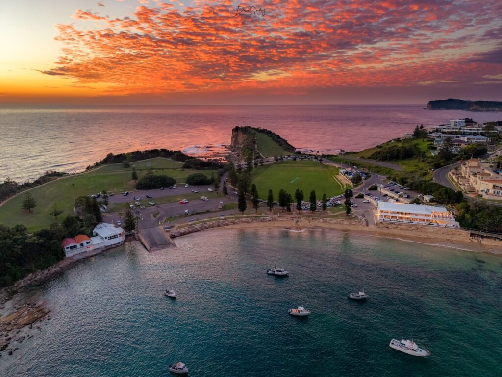 Terrigal Skillion lookout at sunrise by Dave Gosling Photography