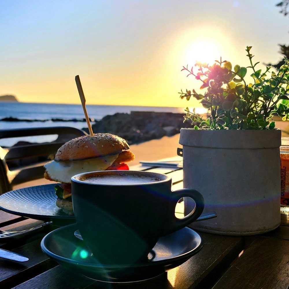 Point Cafe, AvocaSeaside cafes central coast